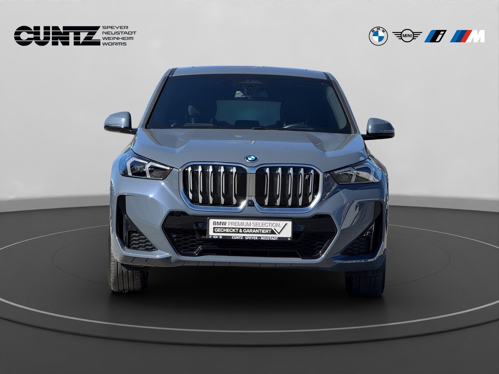 BMW iX1 xDrive30 M Sport Panoramadach Head-Up Parkin foto 3