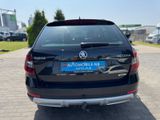 Skoda Octavia Combi Scout 4x4 Xenon LEDs Navi DSG Eur6 - Skoda Octavia: Scout Dsg