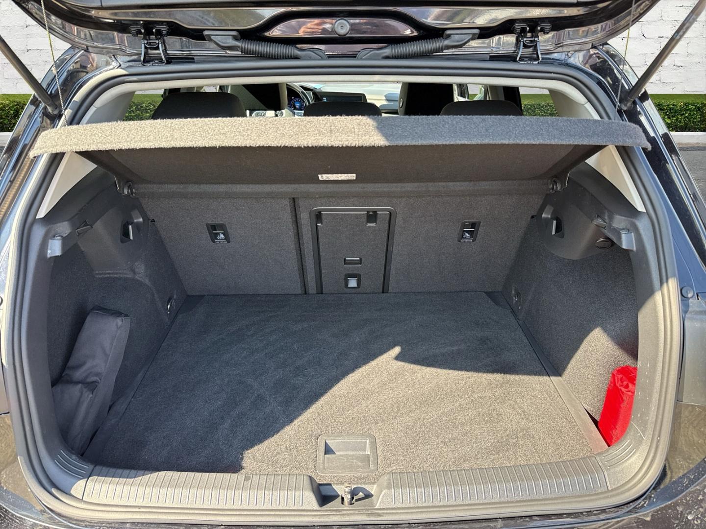 Volkswagen Golf VIII 1.5 eTSI DSG Style El. Panodach Navi D, миниатюра 16