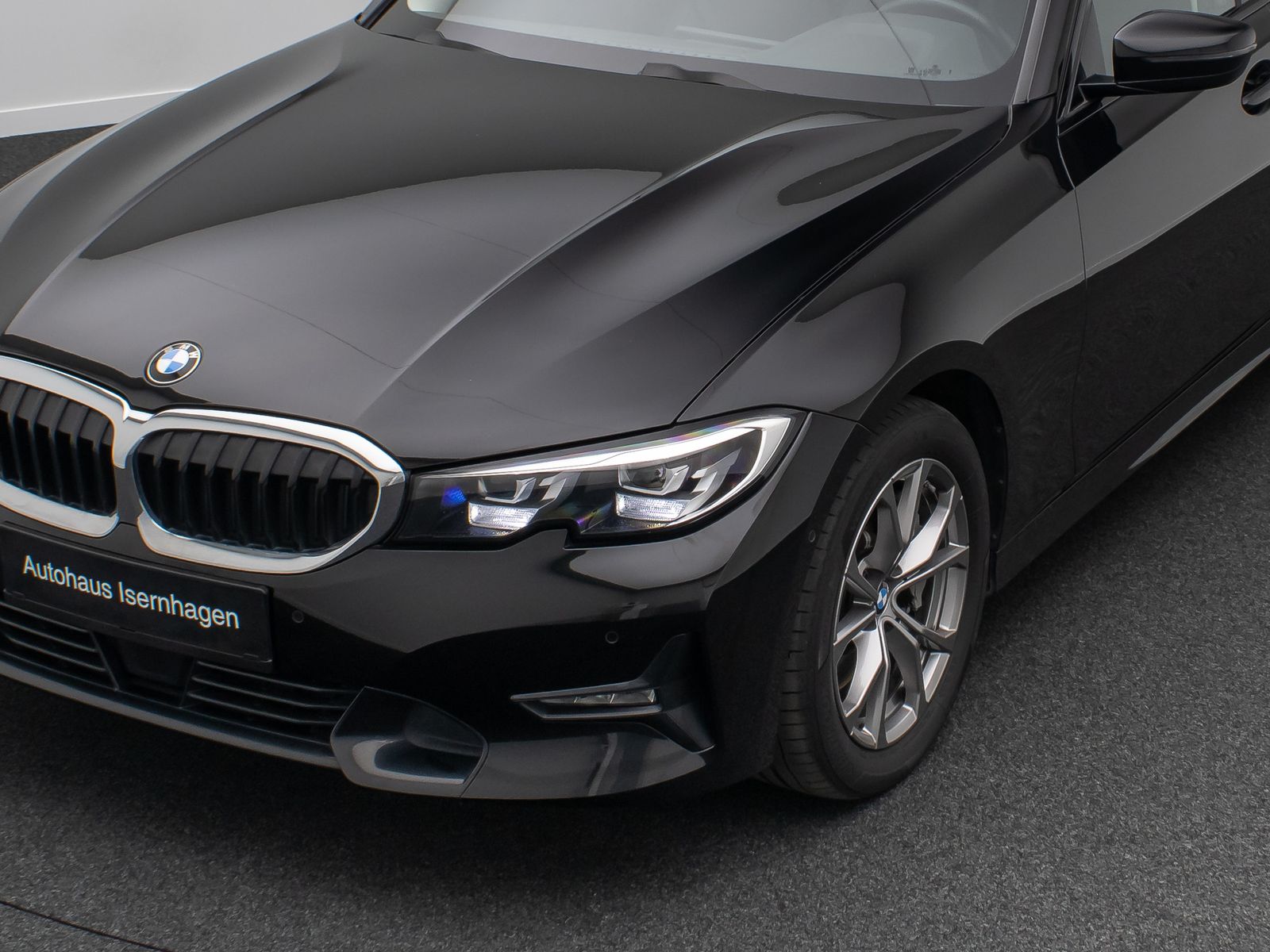 Fahrzeugabbildung BMW 330i Sport Line Panorama Kamera DAB H/K Stop&Go