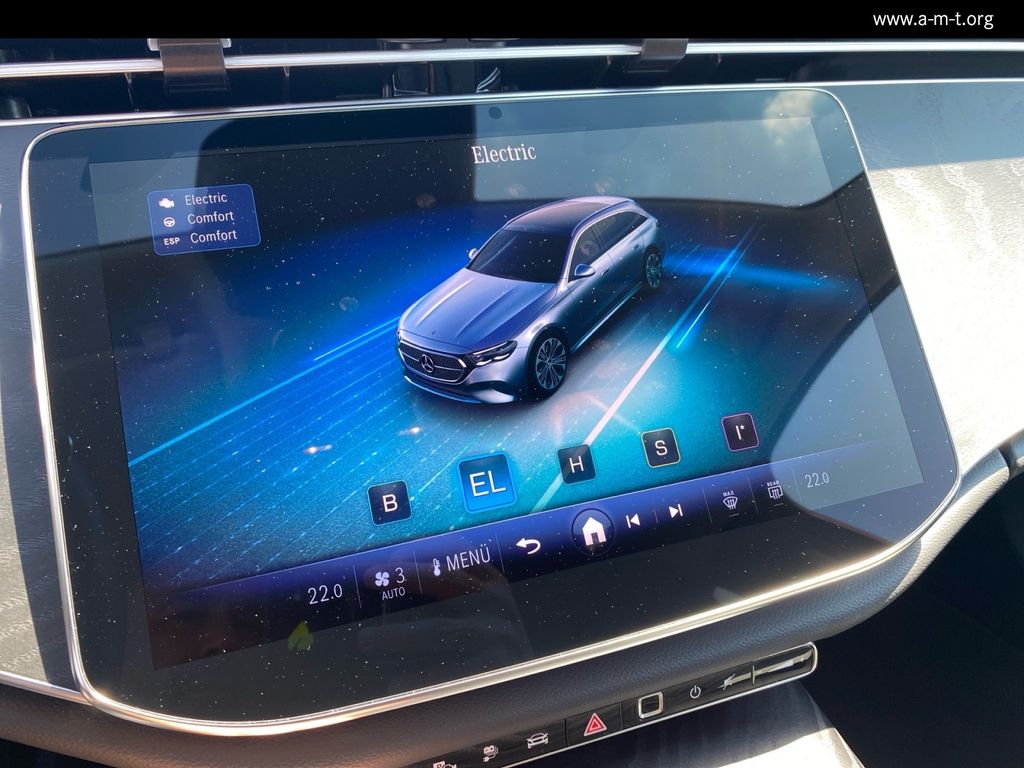 MERCEDES-BENZ E 300 e T Avantg.*AHK*Distronic*Totwinkel*LED