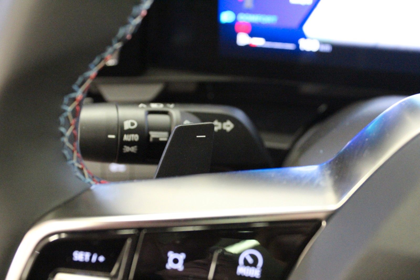 Fahrzeugabbildung Renault Austral E-Tech Full Hybrid 200 Techno Esprit Alp