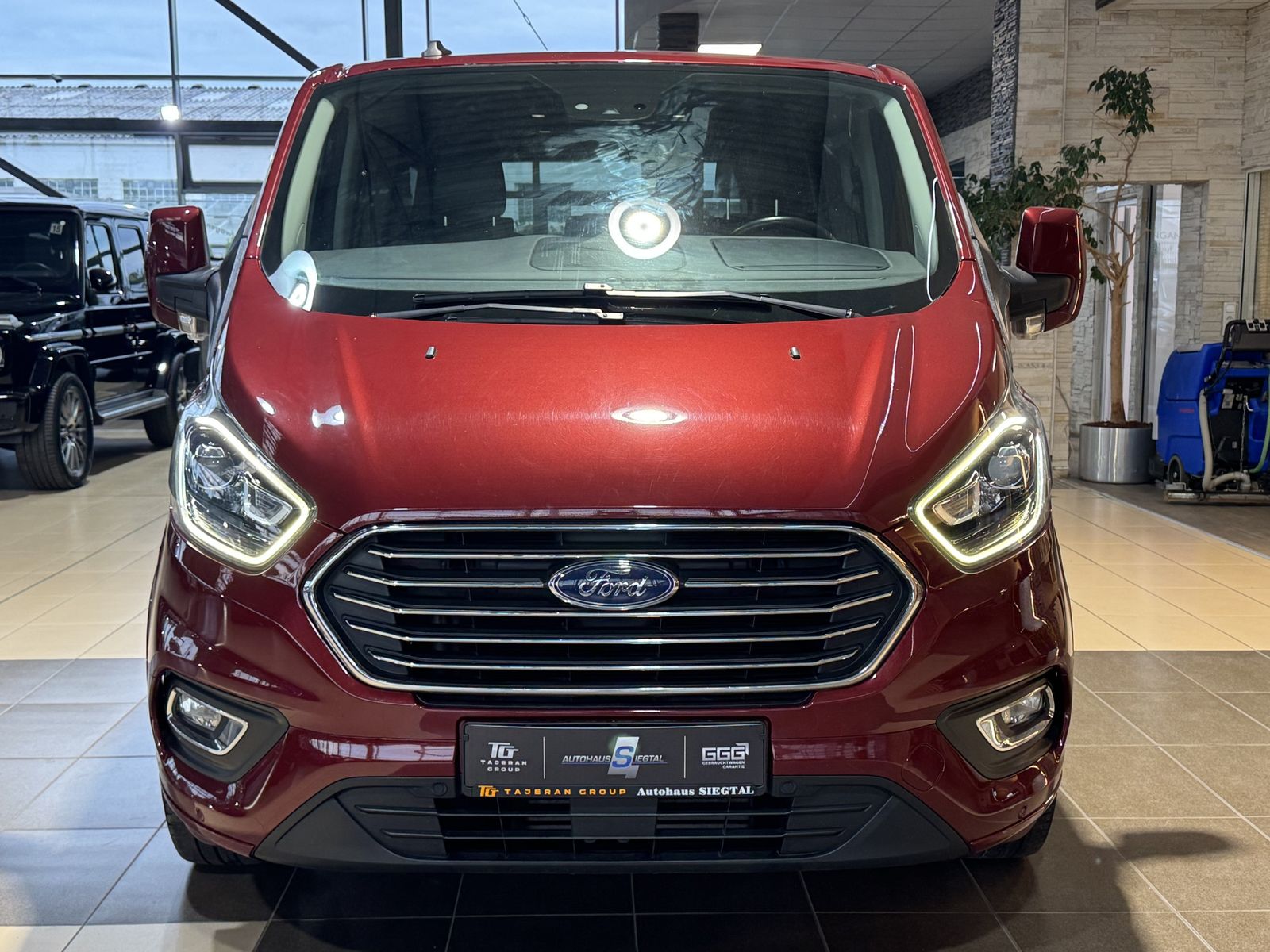 Ford Tourneo Custom 320L1 Tourneo Titanium-X 8-Sitzer imagem 2