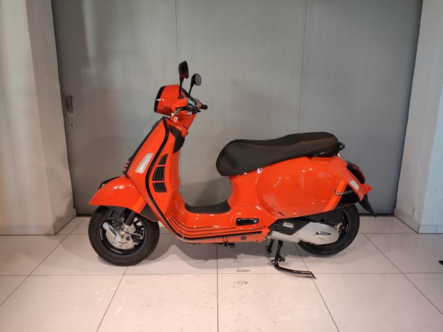 Vespa GTS 125 SuperSport TAGESZULASSUNG versch. Farben