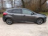 Ford Focus 1.5 EcoBoost ST-Line - gebrauchte Limousinen