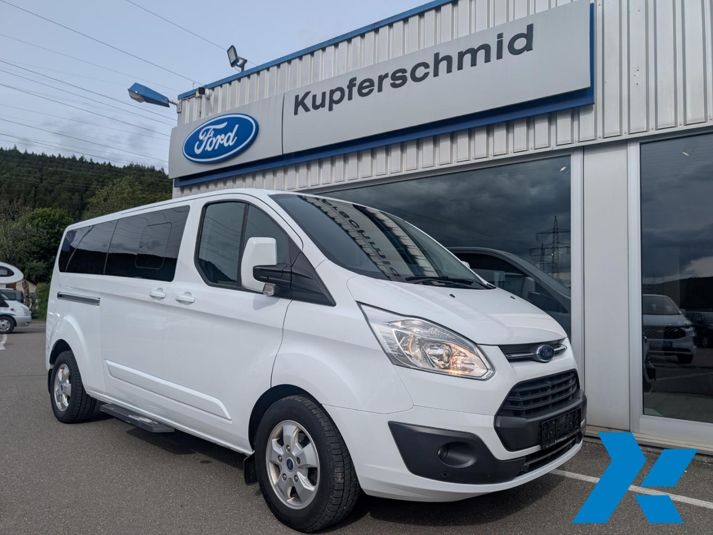 Ford Tourneo Custom Kombi 310 L2 Titanium 9-Sitzer Au