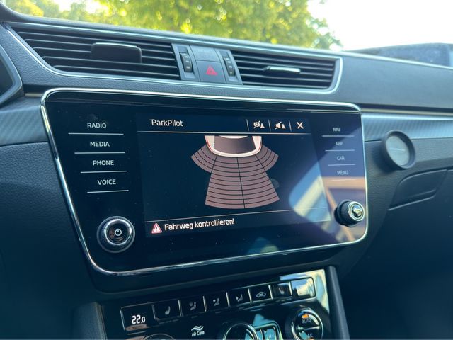 Superb Combi 2.0 TDI SportLine DSG MATRIX-LED