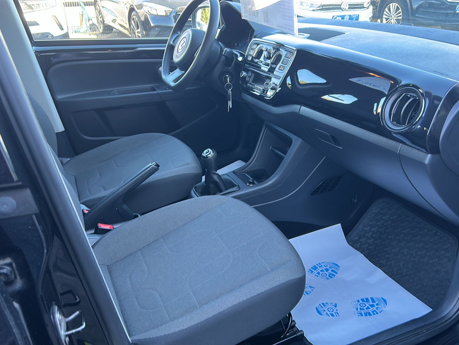 Fahrzeugabbildung Volkswagen up! move up!