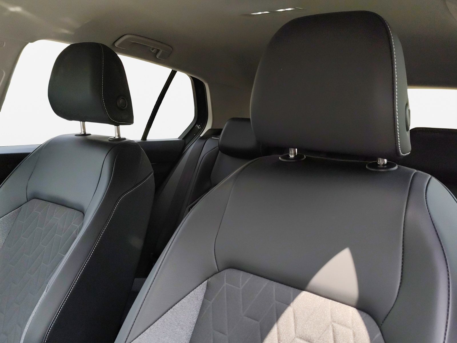 Volkswagen Golf - Bild 14