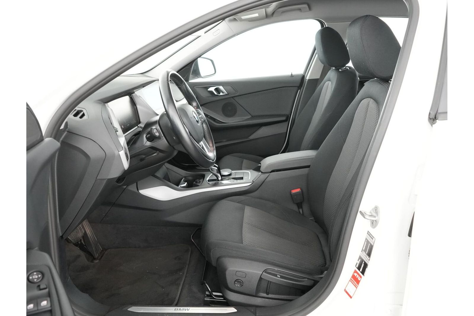 BMW 120i Advantage|NAV|SHZG|LED|PDC|Lenkradhzg|LWS foto 8
