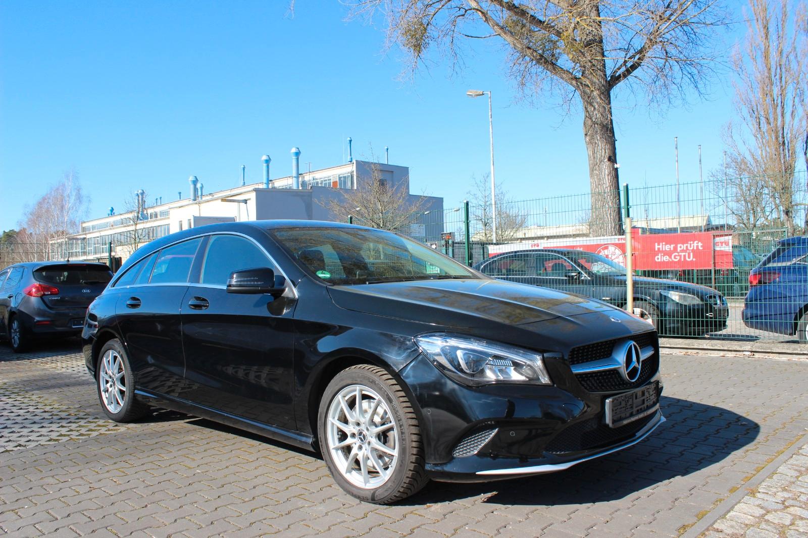 Mercedes-Benz Shooting Brake CLA 250 4Matic° PDC° Temp° Navi
