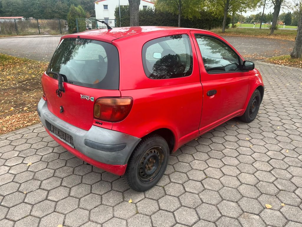 Toyota Yaris 1.0 - Bild 3