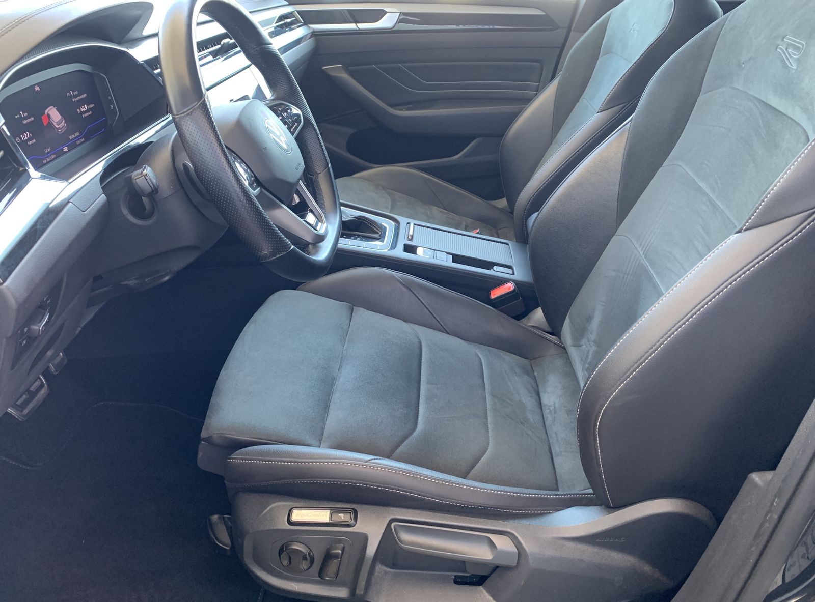 Fahrzeugabbildung Volkswagen Arteon Shooting Brake 2.0 TDI*R-Line*AHK*Cam*