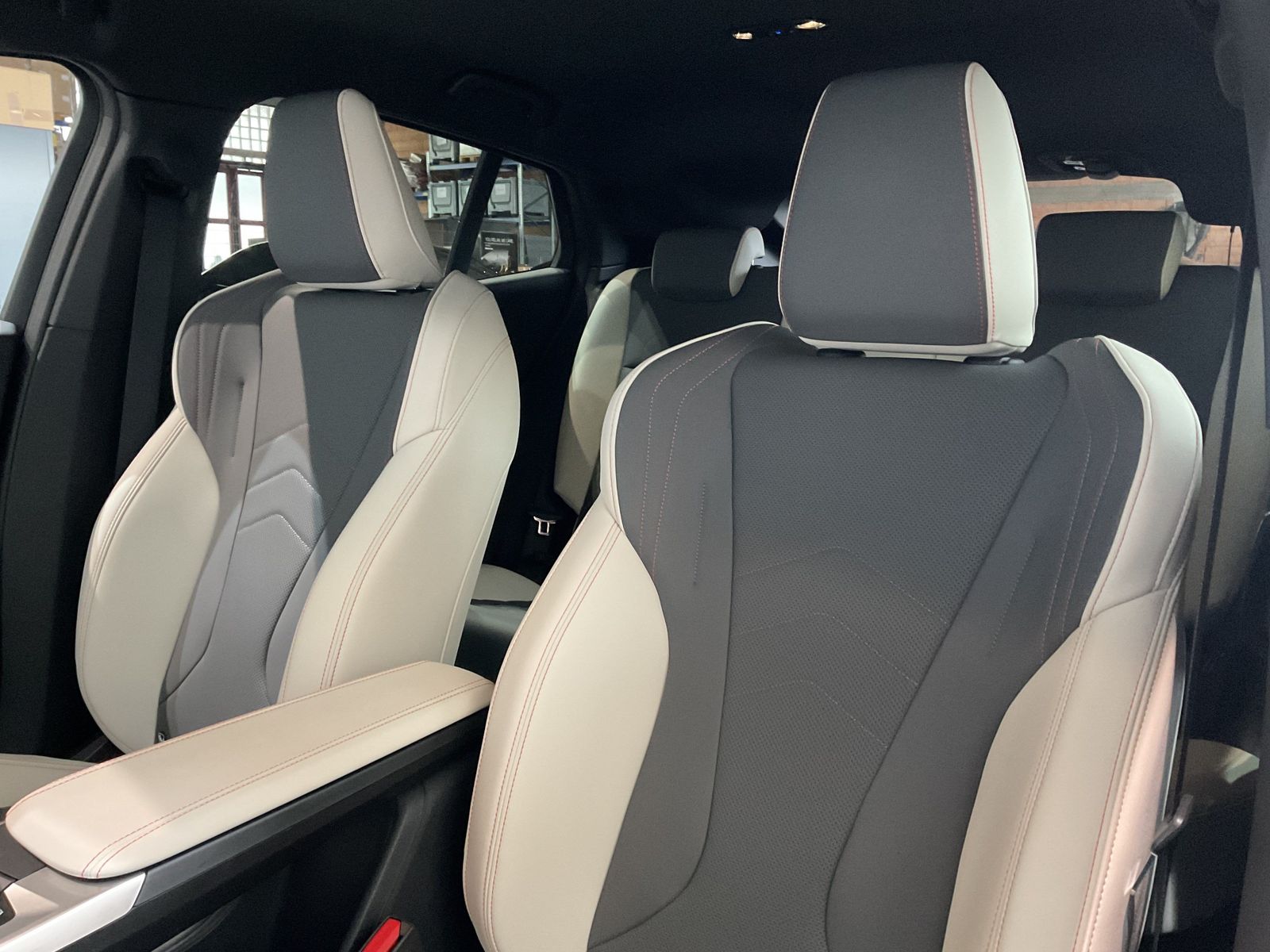 Fahrzeugabbildung BMW iX2 xDrive30 |Aktivsitz |M Sportpaket |Harman Ka