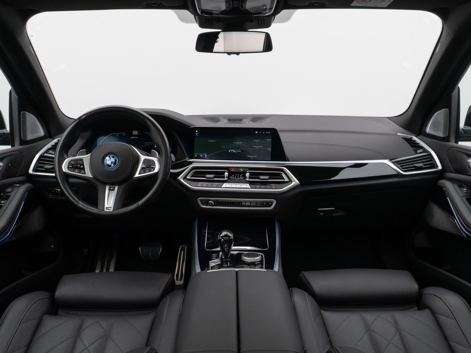 Fahrzeugabbildung BMW X5 xD45e M Sport Panorama Laser 360°HUD DAB B&W