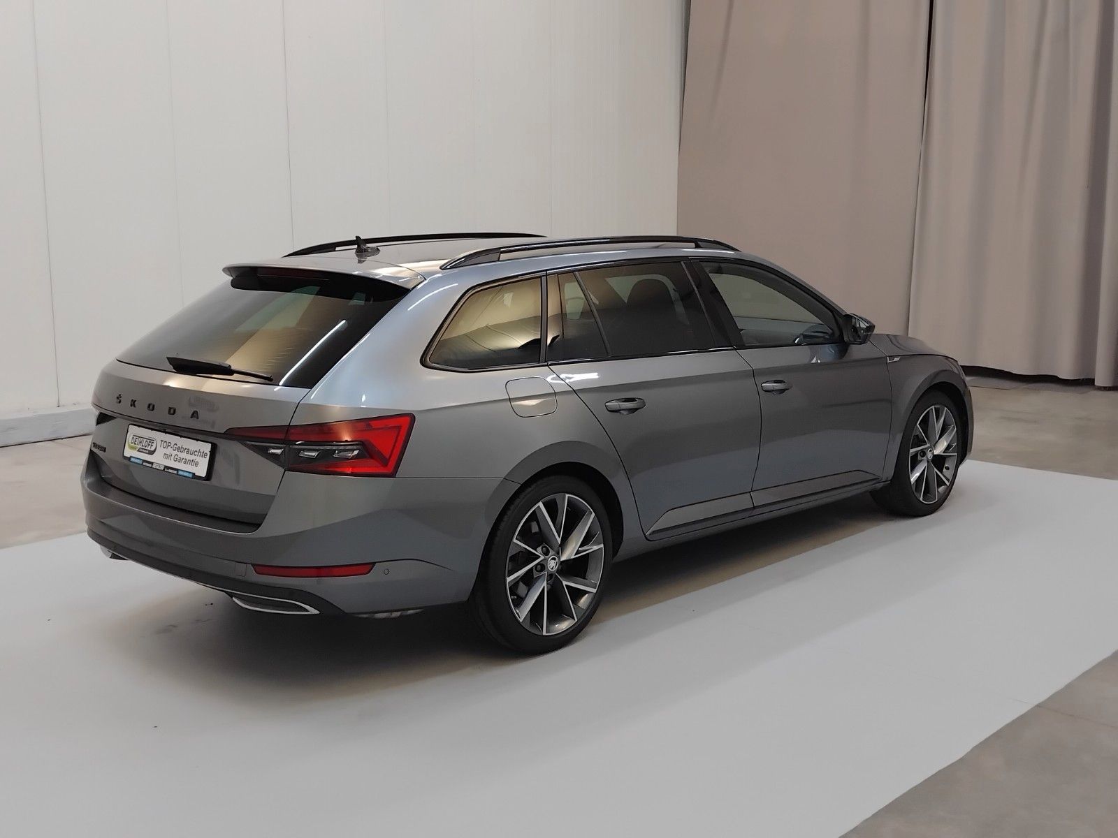 Skoda Superb (05/2023, Benzin)
