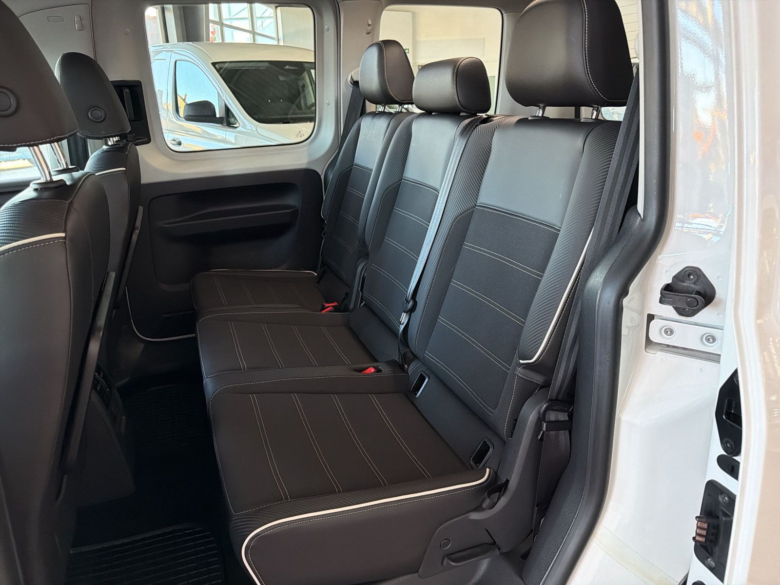 Caddy Edition 35 TSi DSG Navi Xenon AZV