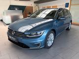 Volkswagen Passat Variant GTE/MATRIX/ACC/VIRTUAL/MASSAGE - mit Hybrid-Antrieb: Blau, Kombi