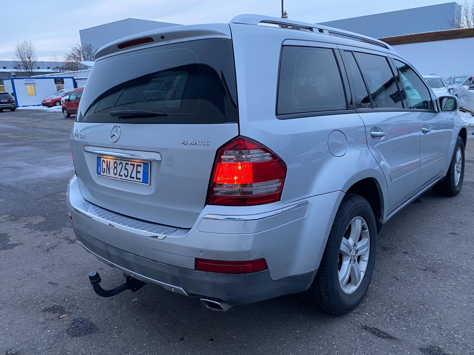 Mercedes-Benz GL320 2008 — photo 9