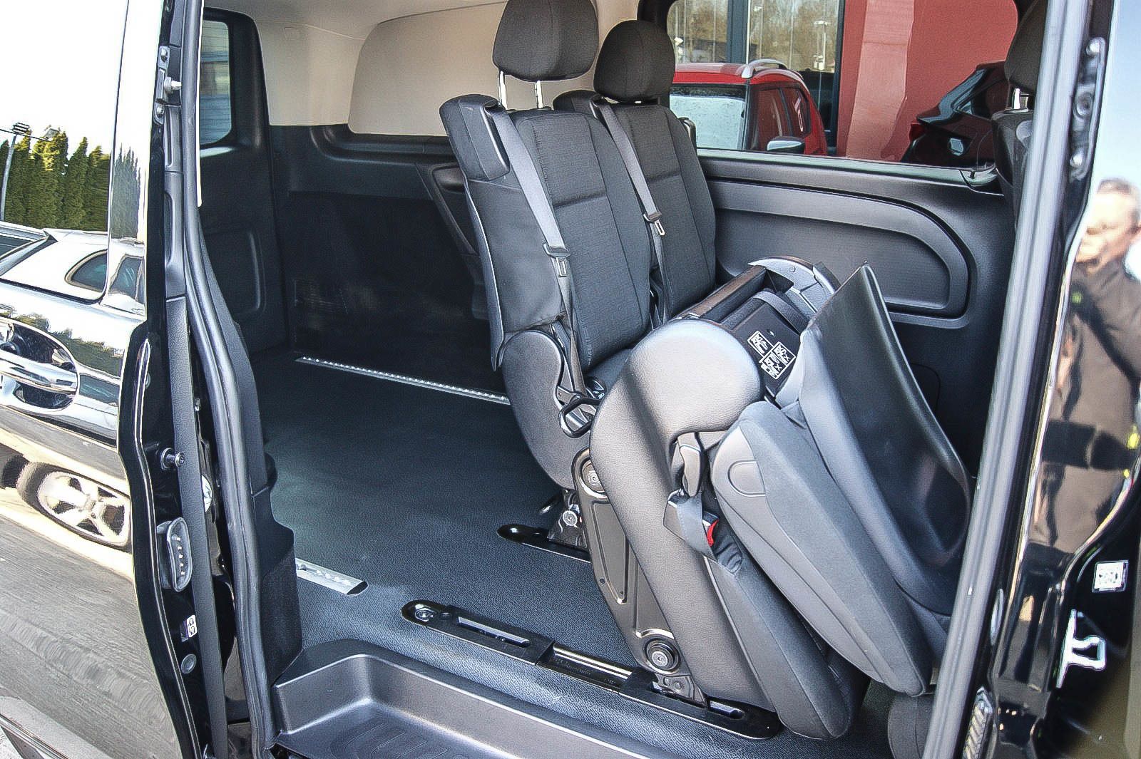 Fahrzeugabbildung Mercedes-Benz Vito Mixto 119 CDI 4x4 lang LED NAVI STANDHZG