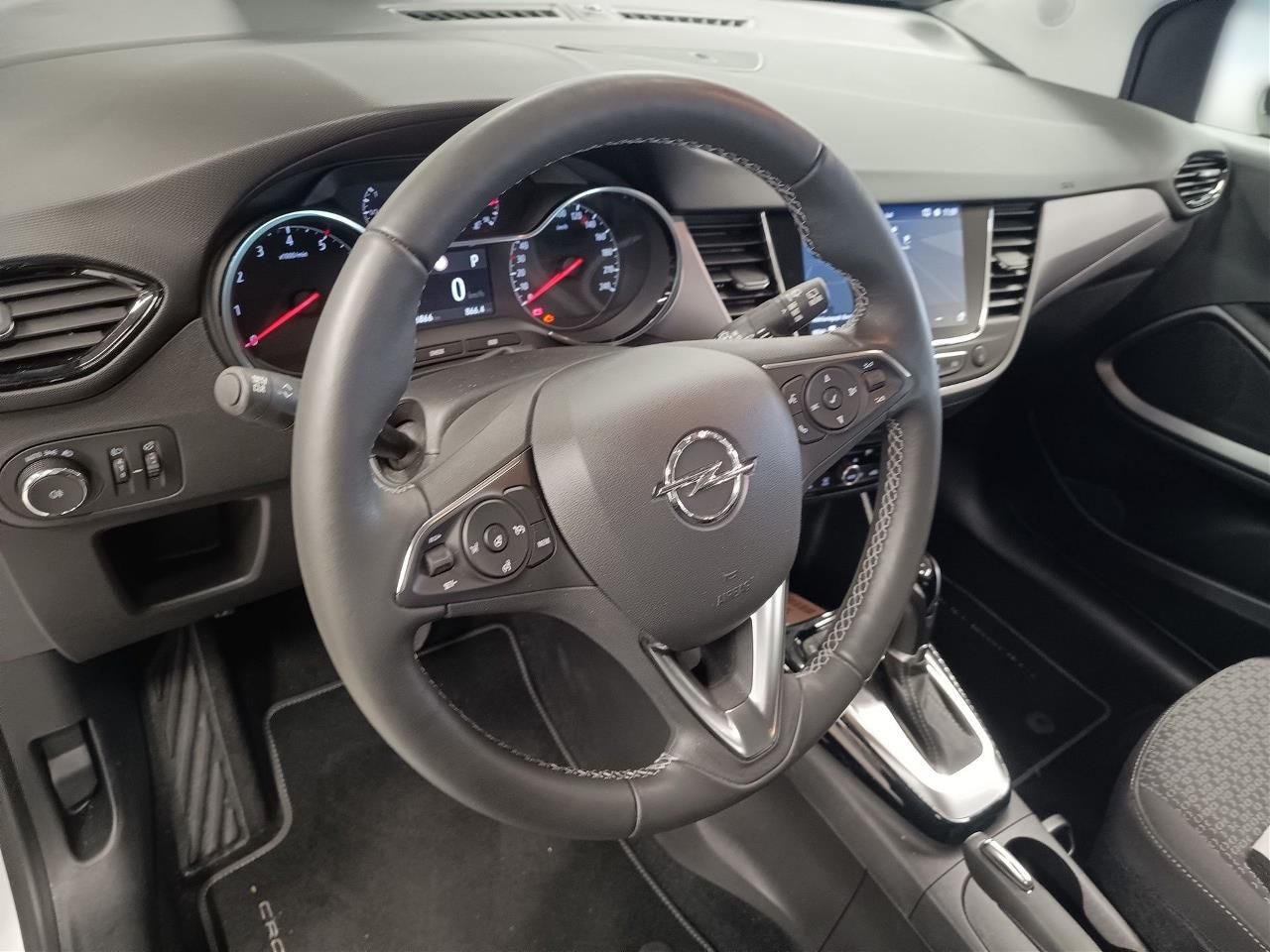 Fahrzeugabbildung Opel Crossland 1.2 Turbo 96 KW Elegance Paket AT