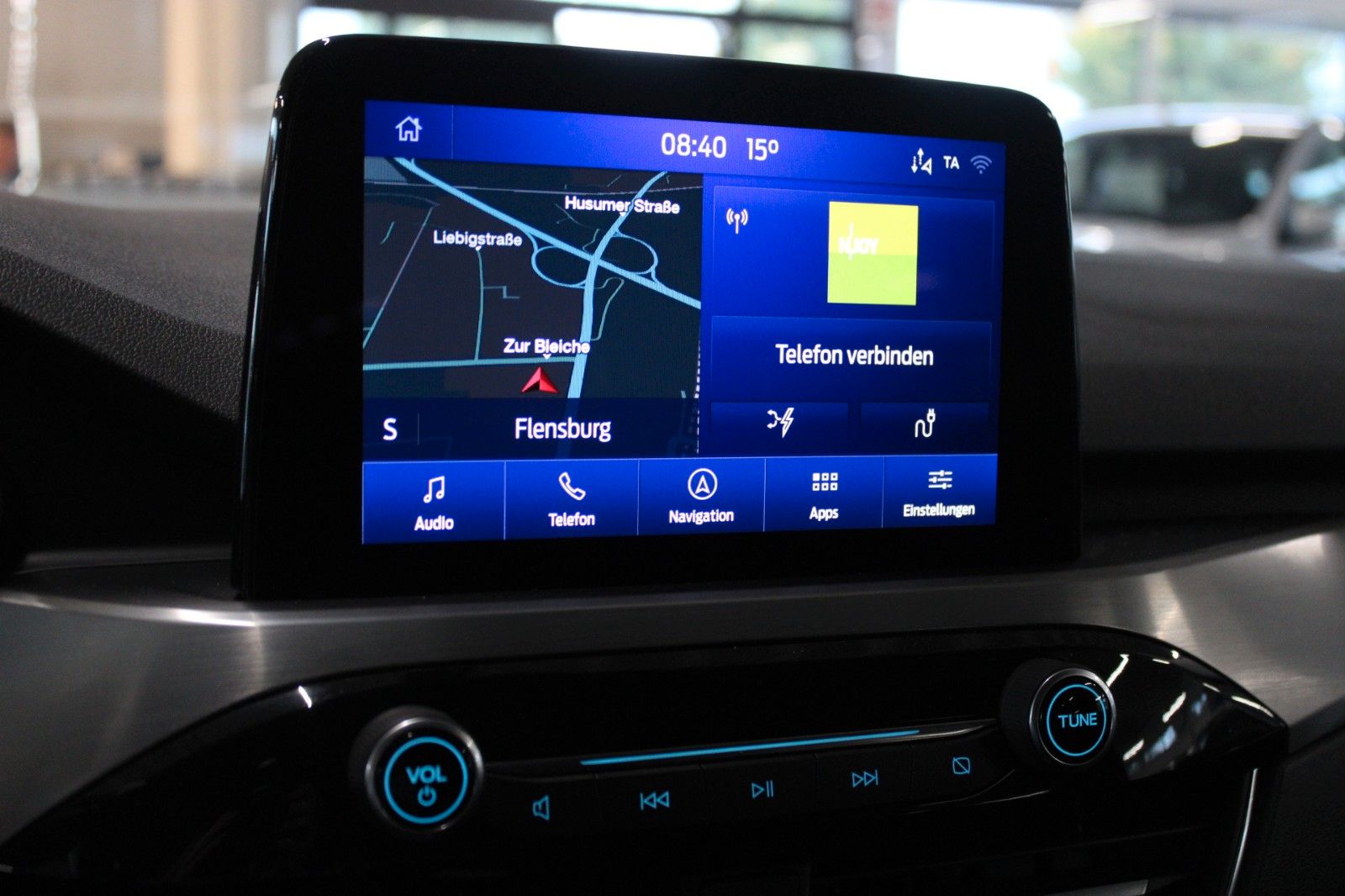 Fahrzeugabbildung Ford Kuga PHEV Aut. Titanium LED NAVI WinterPaket