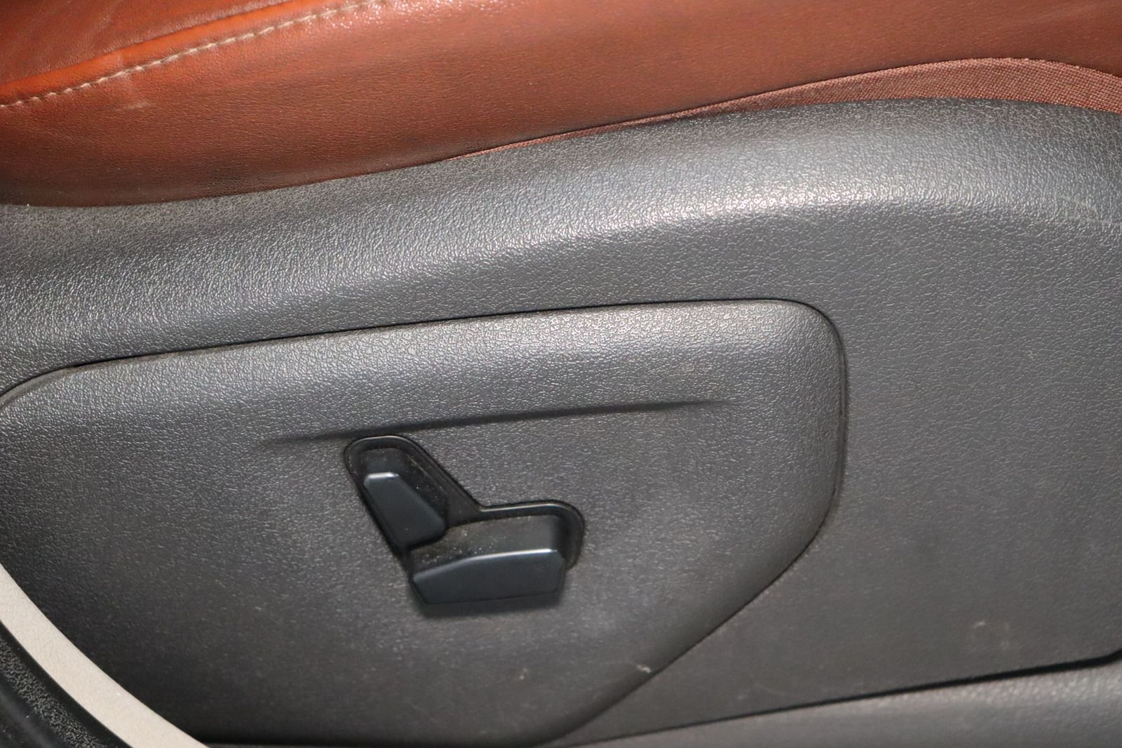 Fahrzeugabbildung Jeep Commander 3.0 CRD Autom.* Standhzg.