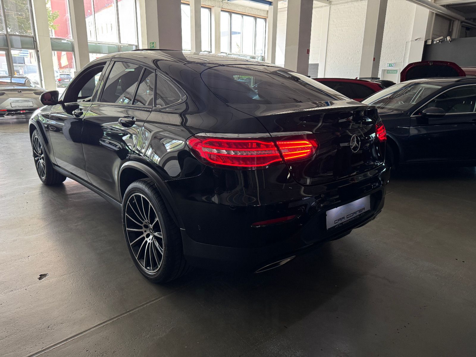 Fahrzeugabbildung Mercedes-Benz GLC 250 d COUPE 4M 9GT AMG LINE PLUS EDITION 1