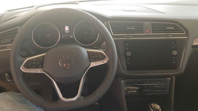 Fahrzeugabbildung Volkswagen Tiguan 2.0 TDI SCR DSG Life