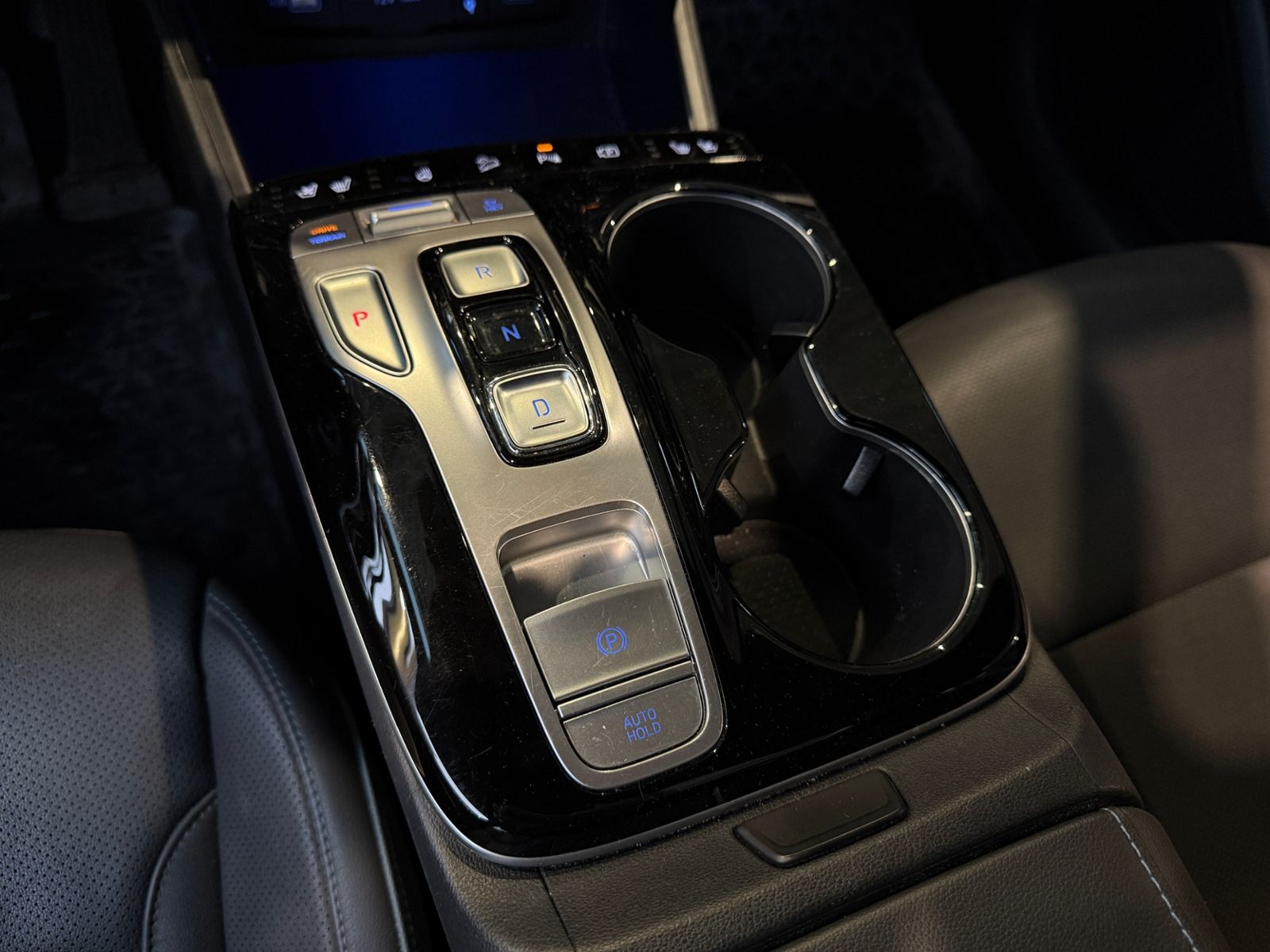 Fahrzeugabbildung Hyundai TUCSON Prime PHEV Plug-In Hybrid 4WD PANO LEDER