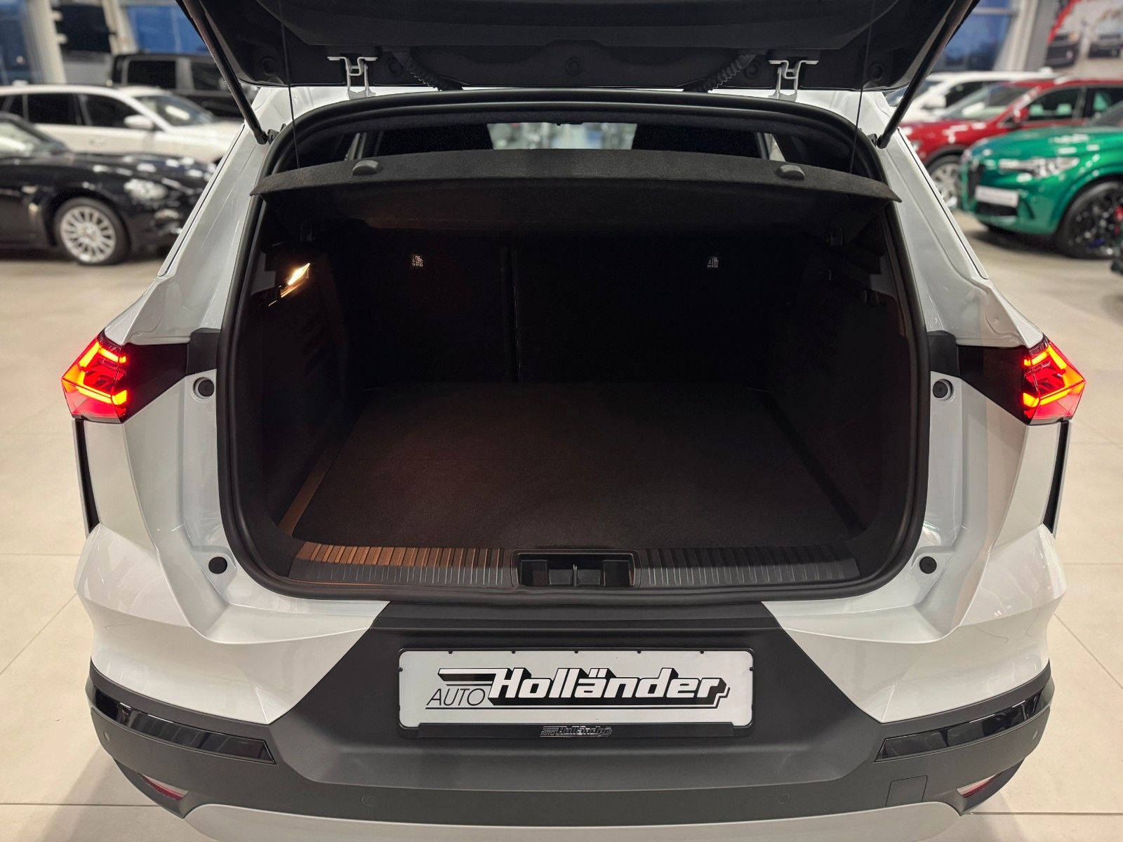 Fahrzeugabbildung Mitsubishi Grandis Diamant PLUS 1.3 T-Benziner 7-DCT