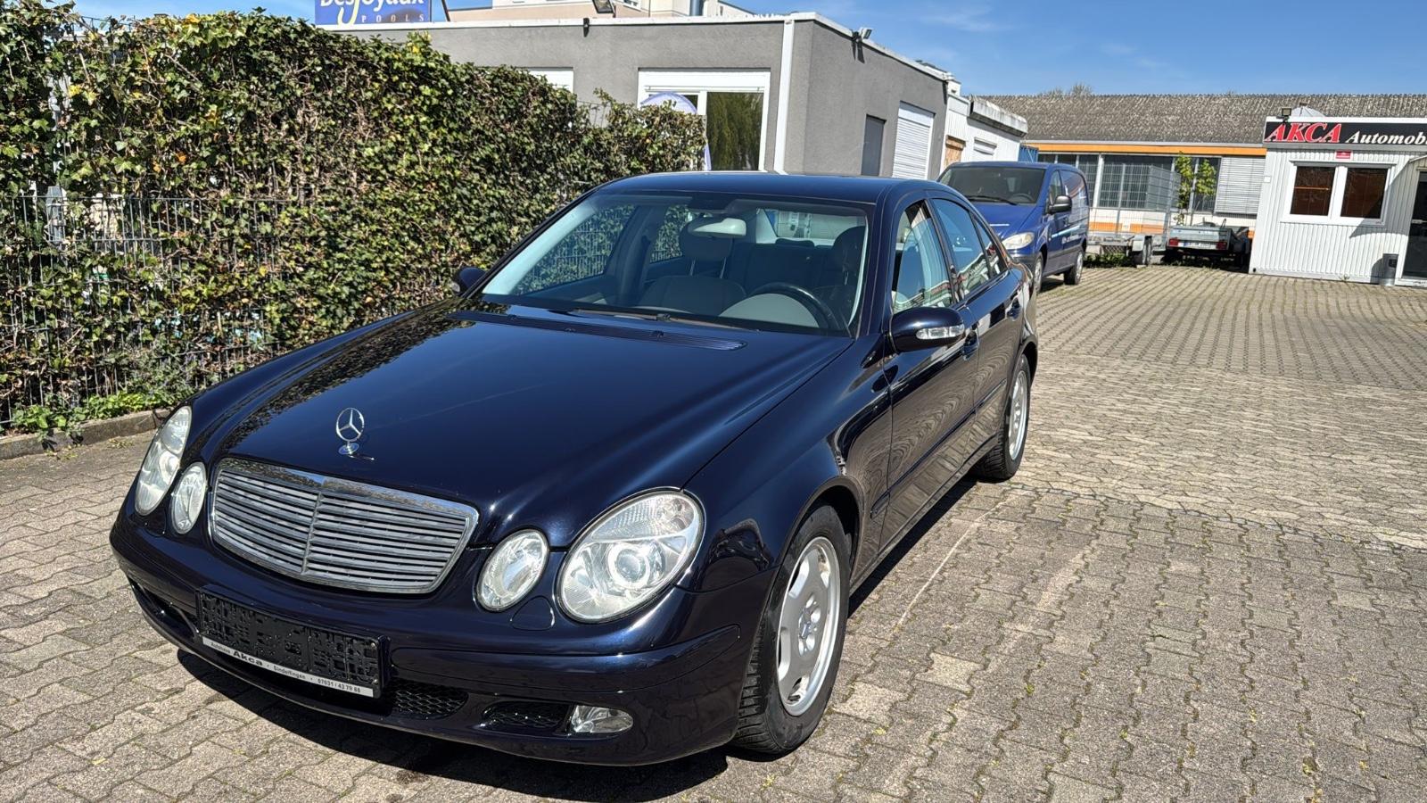 Mercedes-Benz E 240 *Limo *Automatik*2 Hand