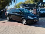Opel Zafira B Innovation 1.8*Xenon*Klima*Temp*SHZ*PDC - Opel Zafira: Schwarz