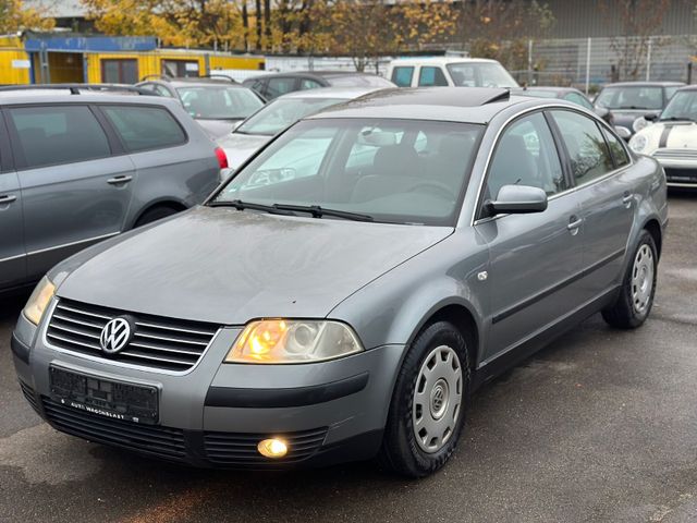 Volkswagen Passat Lim. Basis *Schiebedach*Klimaauto*Lim