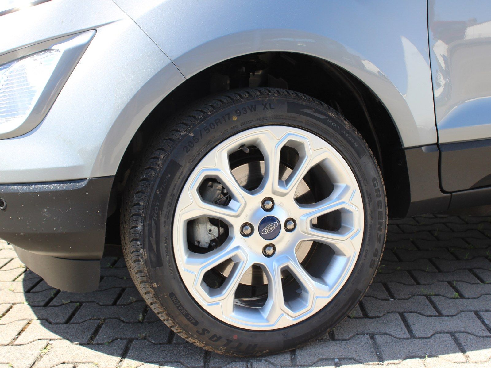 Fahrzeugabbildung Ford EcoSport Titanium 1,0 EcoBoost Start/Stopp