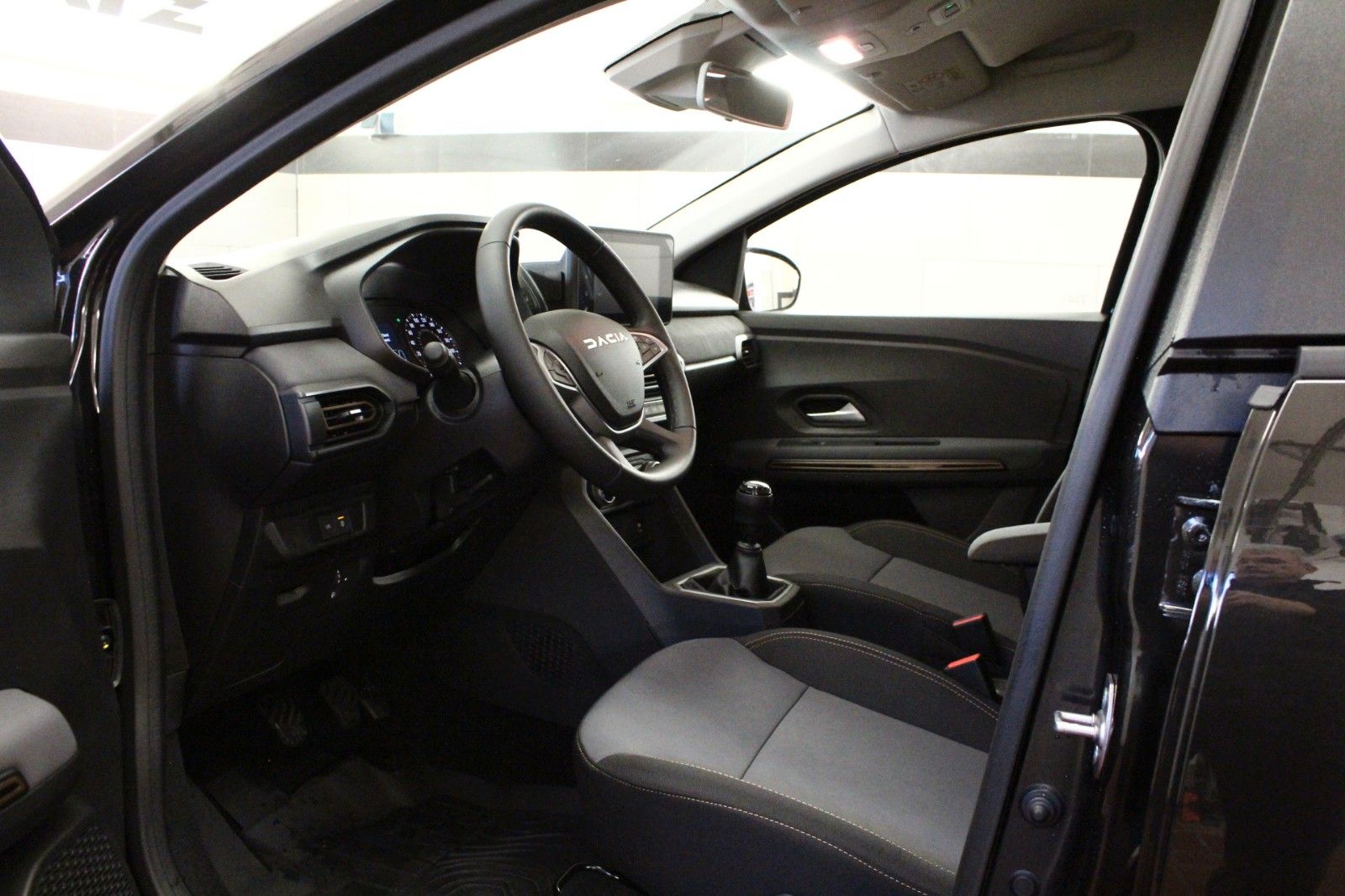 Fahrzeugabbildung Dacia Jogger Eco-G 100 Extreme+ 5-Sitzer *15240*