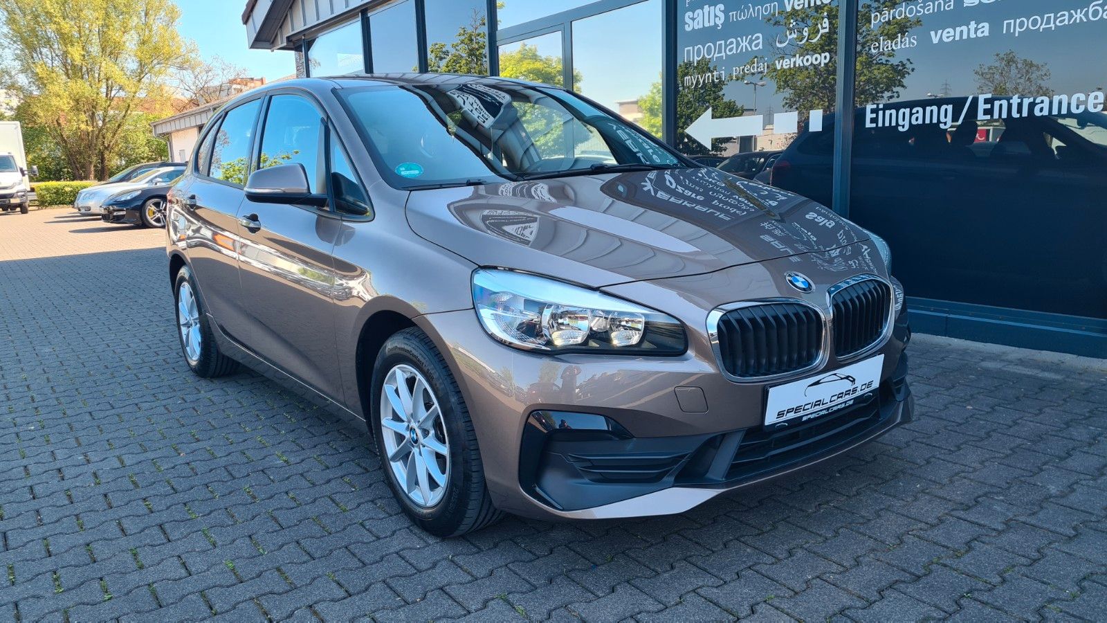 BMW 220i AT  Advantage  - 8 x ALU -