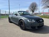 Audi TT Roadster 3,2 quattro *Sommerfahrzeug* - Audi TT RS mit Benzin-Antrieb: Cabrio