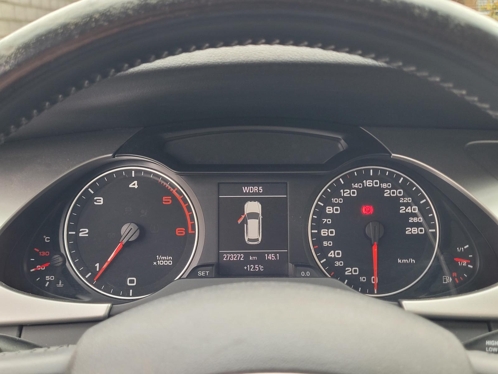 Audi A4 2011 — photo 6