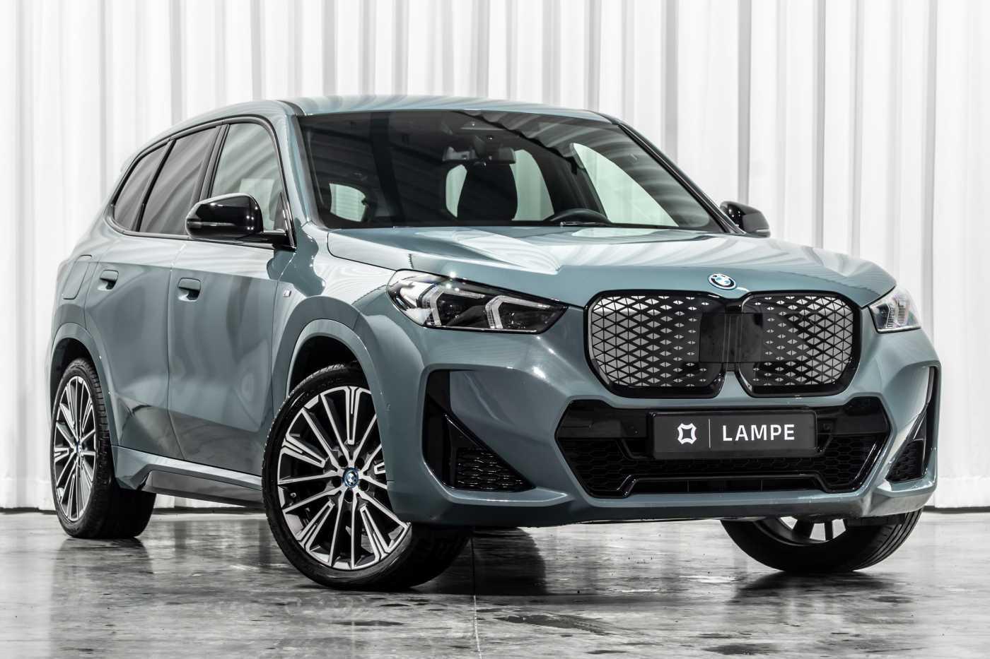 BMW iX1 xDrive30 M Sport Trekhaak Active Cruise Came