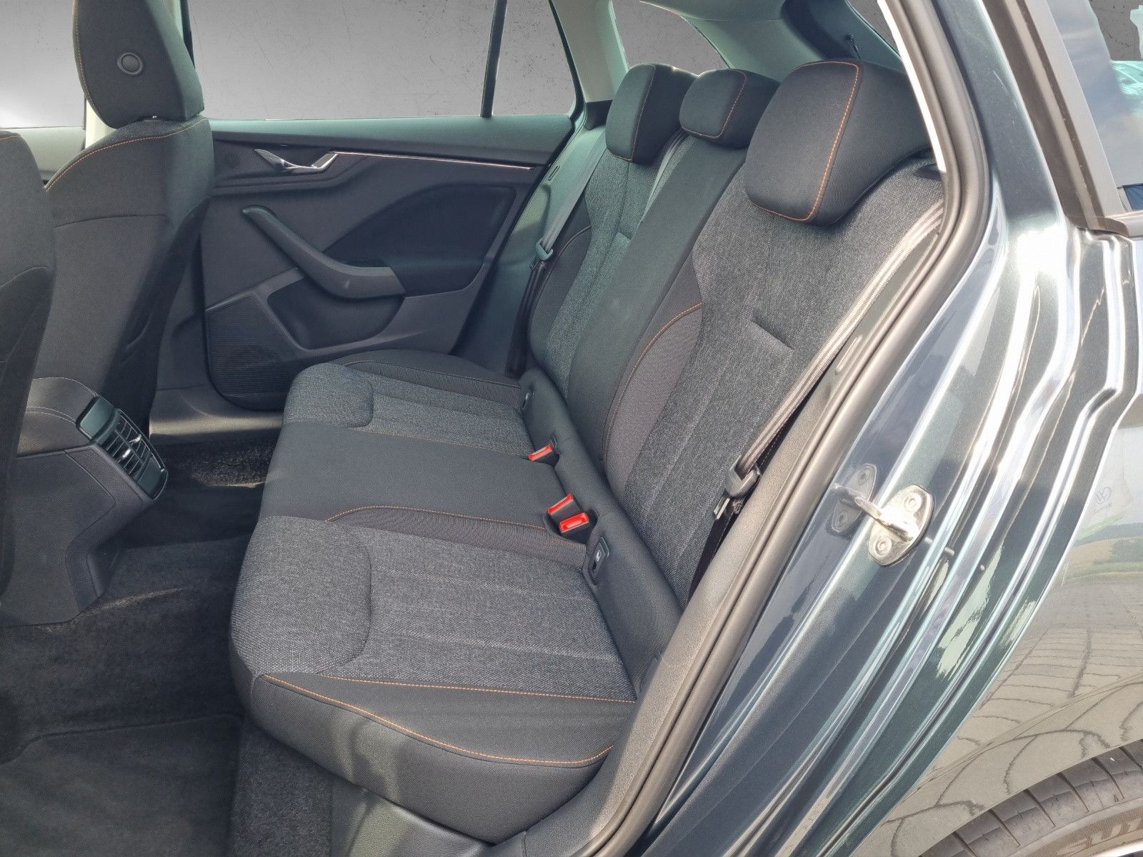 Fahrzeugabbildung SKODA Scala Clever 1,0 TSI DSG GRA PDC LED