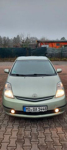 Toyota Prius 1.5-l-VVT-i Sol inkl. Travel-Paket Sol...