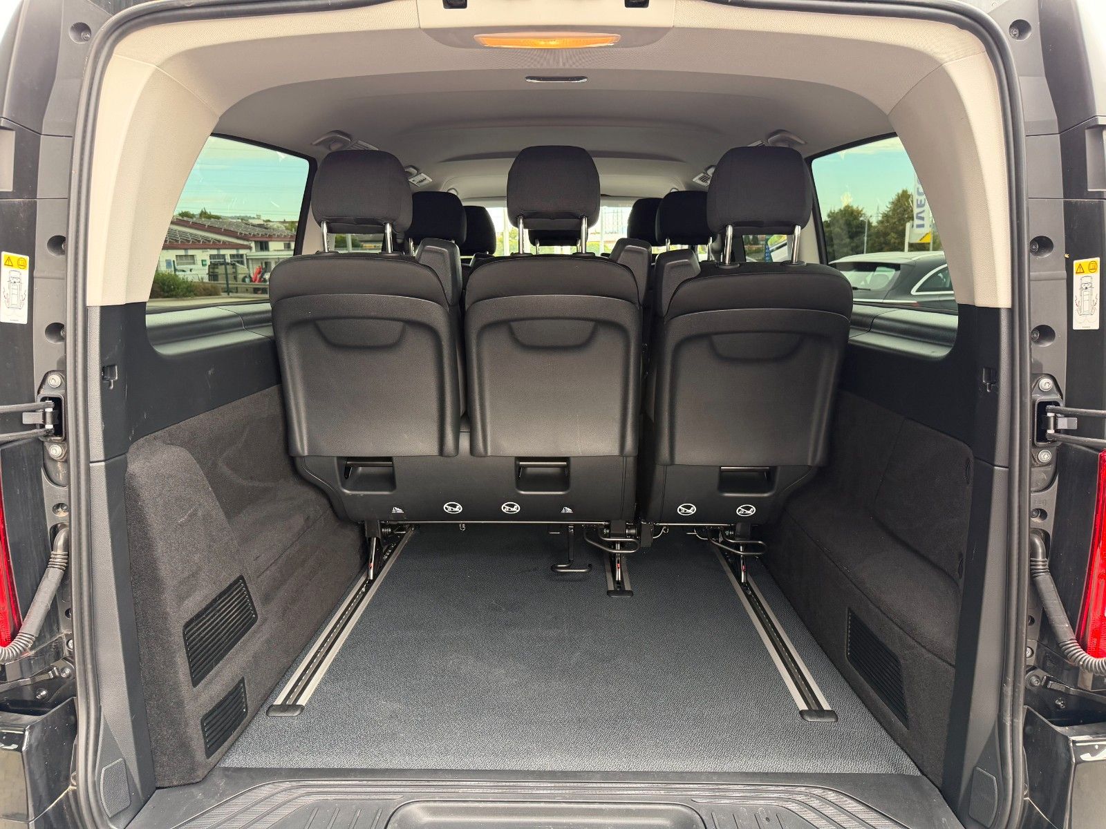 Fahrzeugabbildung Mercedes-Benz Vito 116 CDI 9G 4x4 Tourer Extral AHK2,5 Stdh