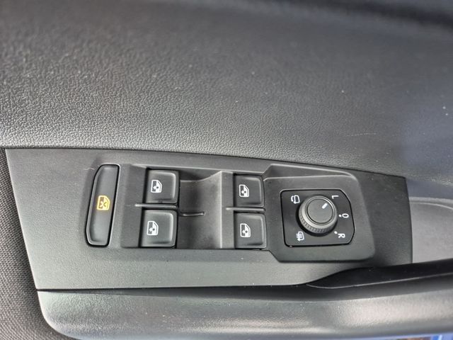 Polo 1.0 MPI Life *LED*PDC*SHZ*DAB*APP-CONNECT*M