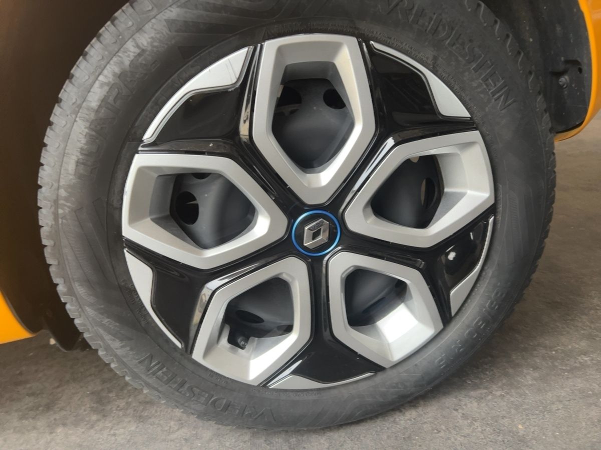 Fahrzeugabbildung Renault Twingo Electric ZEN Klima DAB+ 7"