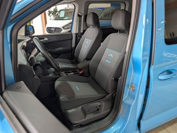 Ford Grand Tourneo Connect Active