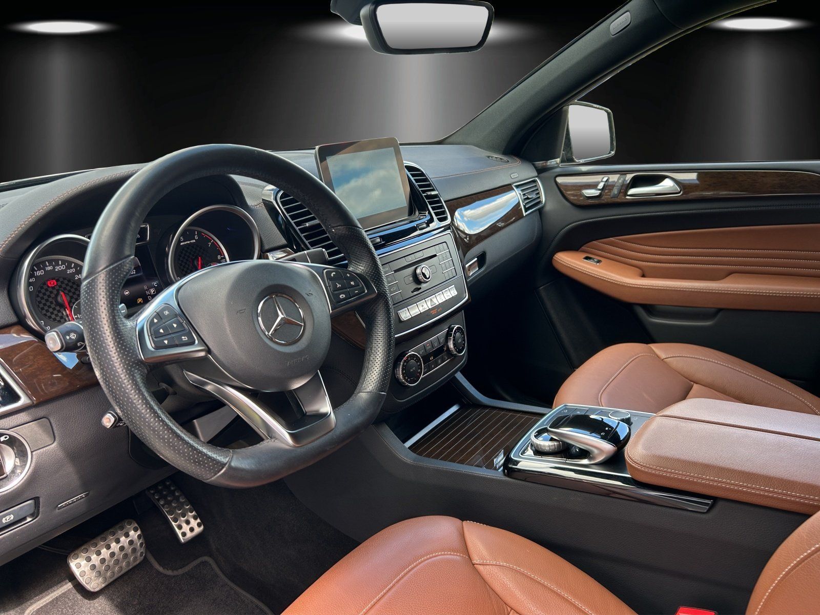 Fahrzeugabbildung Mercedes-Benz GLE43 AMG Cpé DISTRO Comand AIRMATIC HK-Hifi ILS