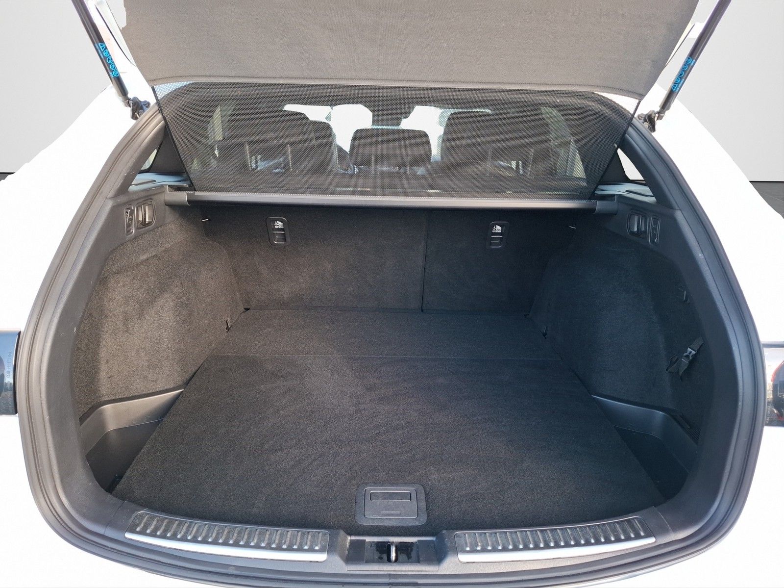 MAZDA 6 Kombi 2.5 Takumi AUTOMATIK / AHK / LEDER / SCH - Image 16