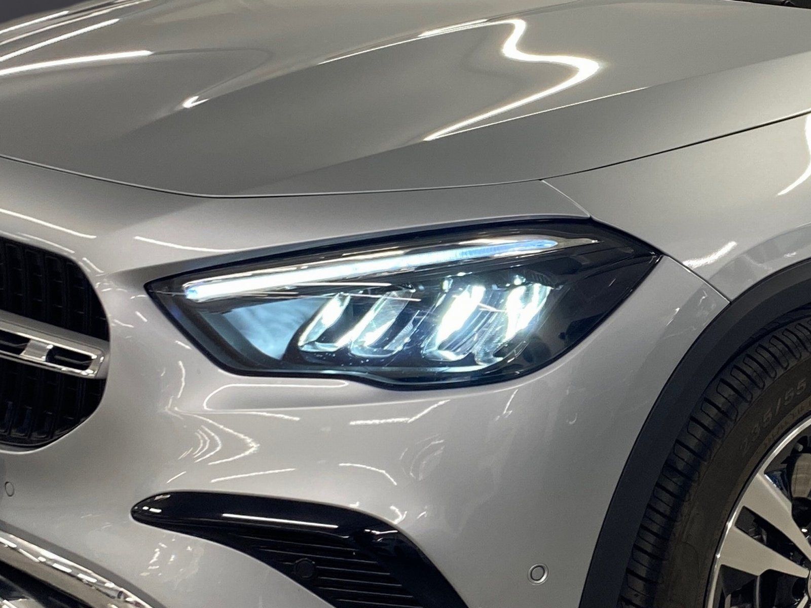 Fahrzeugabbildung Mercedes-Benz GLA 180 Progressive*Kamera*LED*Sportsitz*CarPlay