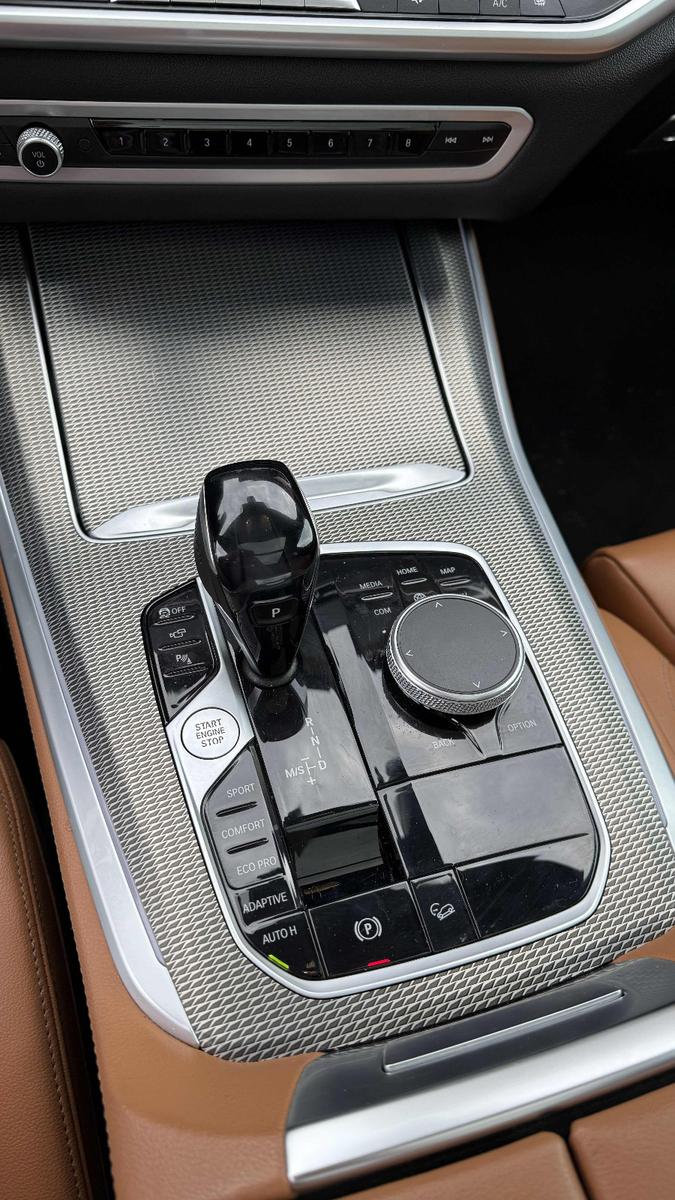 BMW X5 xDrive30d - HUD, Laser, DriveAss+, ParkAss+